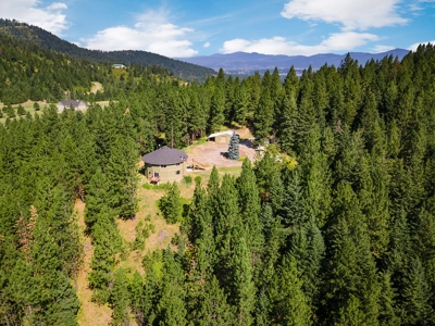 North Idaho Dream Home On Nearly 11 Acres In Cougar Gulch - image 40
