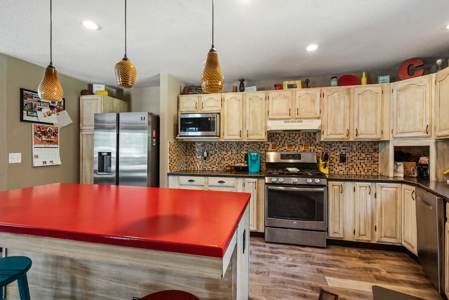 North Idaho Dream Home On Nearly 11 Acres In Cougar Gulch - image 8
