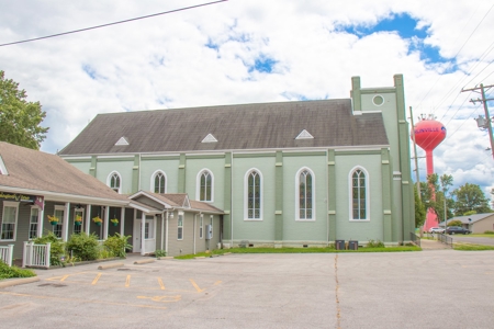 Historic Church W/Living and Reception Areas in Carlinville - image 49