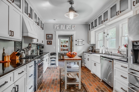 Country Estate with Acreage for Sale in Columbia, Tennessee - image 18