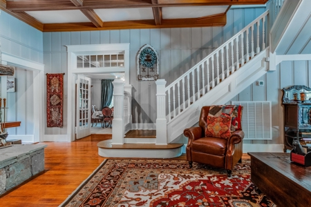 Country Estate with Acreage for Sale in Columbia, Tennessee - image 14