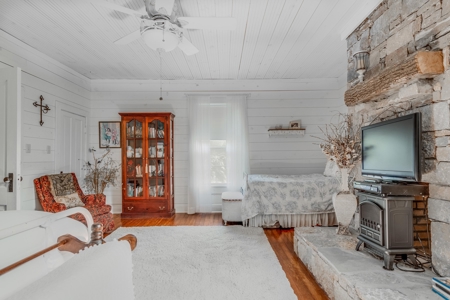 Country Estate with Acreage for Sale in Columbia, Tennessee - image 35