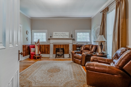 Country Estate with Acreage for Sale in Columbia, Tennessee - image 25