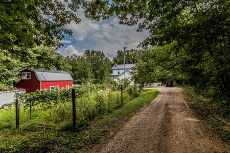Country Estate with Acreage for Sale in Columbia, Tennessee - image 44