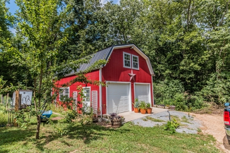 Country Estate with Acreage for Sale in Columbia, Tennessee - image 43