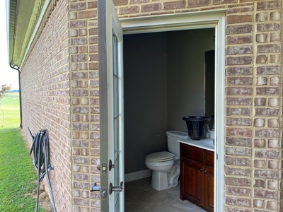 Private Luxury Farm For Sale in Tennessee with Lake - image 9