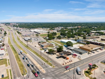 Southern Oklahoma High Traffic Count Commercial Corner - image 10