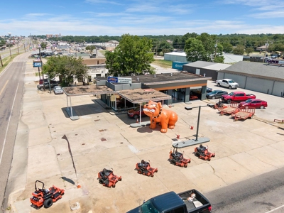 Southern Oklahoma High Traffic Count Commercial Corner - image 17