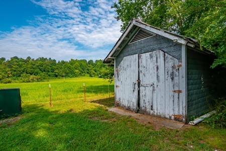 Country Store and Diner For Sale in Middle Tennessee - image 27