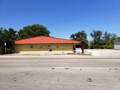 Commercial Property in Sonora, TX Close to I-10 - image 1