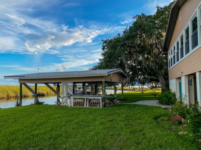 Waterfront Home - image 27