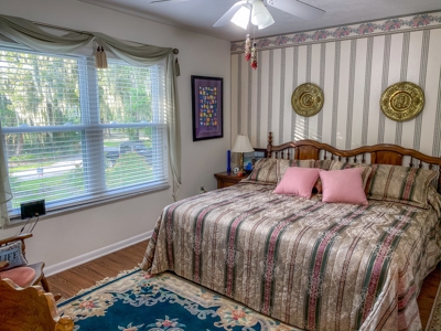 Waterfront Home - image 19