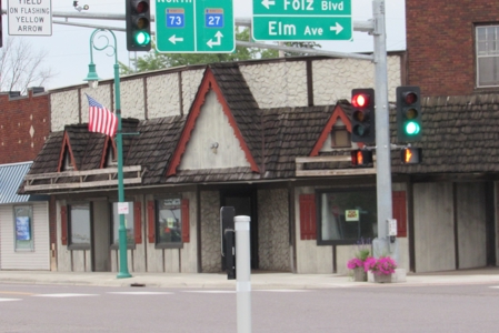 Commercial Building For Sale in Downtown Moose Lake MN - image 2