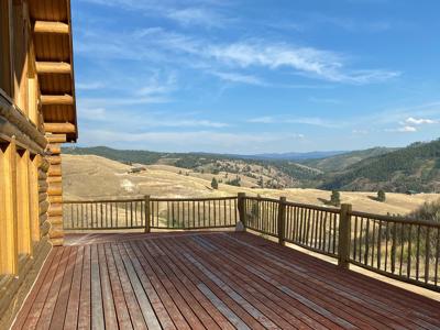 Montana Log Home! - image 4