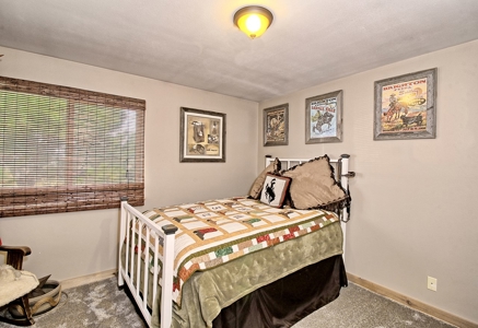 Outfitters Compound Equine Facility VRBO Bed & Breakfast - image 14