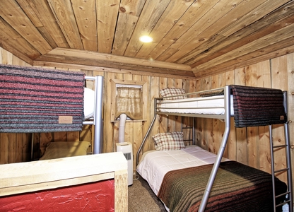 Outfitters Compound Equine Facility VRBO Bed & Breakfast - image 40