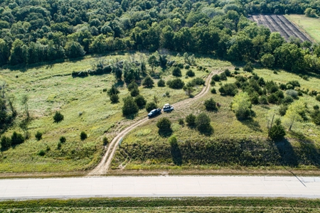 Premium Hunting in Wayne County Iowa - image 2