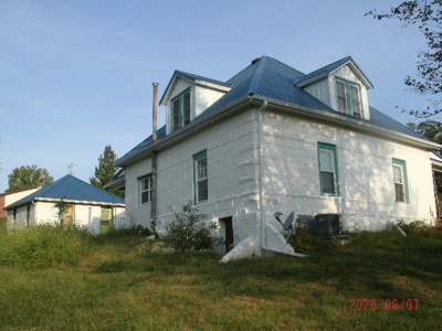Unique and Cute Century+ Home with Wrap-Around Porch - image 8
