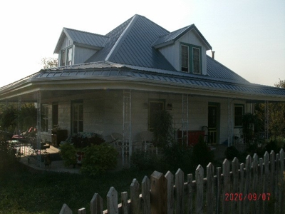 Unique and Cute Century+ Home with Wrap-Around Porch - image 5
