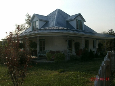 Unique and Cute Century+ Home with Wrap-Around Porch - image 3