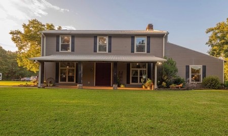 Country Home For Sale In Hallsville! - image 35