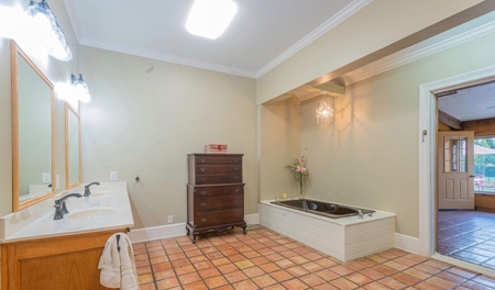 Country Home For Sale In Hallsville! - image 30