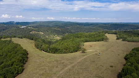 Hunting & Cattle Ranch For Sale In Eureka Springs Arkansas - image 38