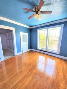 Large Home In Alpine - image 32