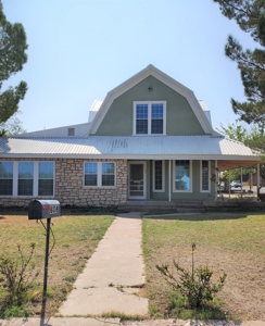Large Home In Alpine - image 1