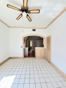 Large Home In Alpine - image 40