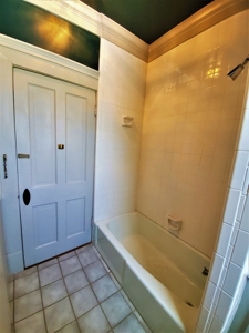 Large Home In Alpine - image 30