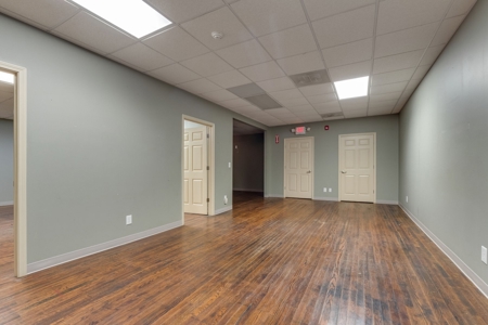 Commercial Property for Sale in Hohenwald, Tennessee - image 17