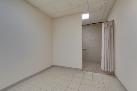 Commercial Property for Sale in Hohenwald, Tennessee - image 25