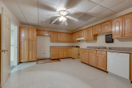 Commercial Property for Sale in Hohenwald, Tennessee - image 26