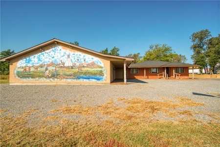 Commercial Business Located On I-40 - image 2