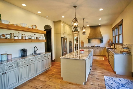 Stunning Country Home in West Plains, MO - image 8