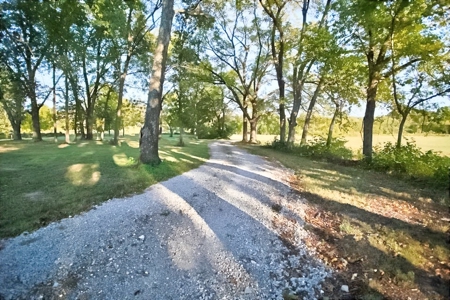 Stunning Country Home in West Plains, MO - image 41