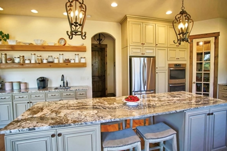 Stunning Country Home in West Plains, MO - image 9