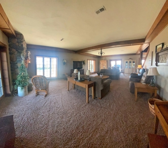 Beautiful Home in the Country with Lake and Wildlife - image 20
