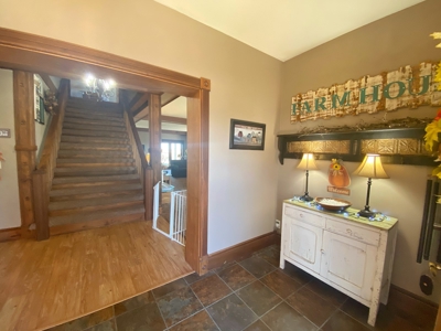 Beautiful Home in the Country with Lake and Wildlife - image 7