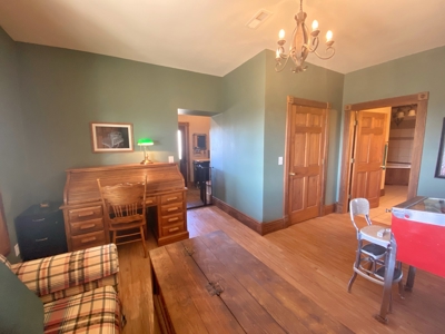 Beautiful Home in the Country with Lake and Wildlife - image 34