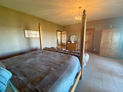 Beautiful Home in the Country with Lake and Wildlife - image 22