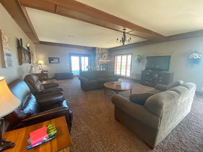 Beautiful Home in the Country with Lake and Wildlife - image 17