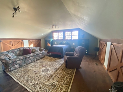 Beautiful Home in the Country with Lake and Wildlife - image 42