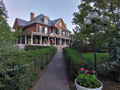 Potential Bed and Breakfast for Sale in Christiansburg VA! - image 3