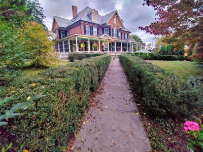 Potential Bed and Breakfast for Sale in Christiansburg VA! - image 33