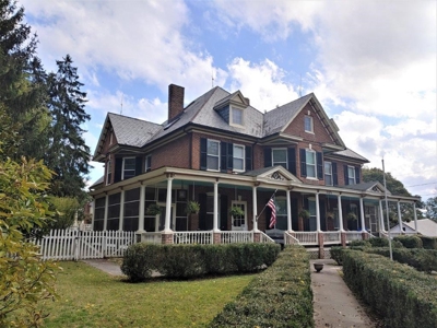 Potential Bed and Breakfast for Sale in Christiansburg VA! - image 6