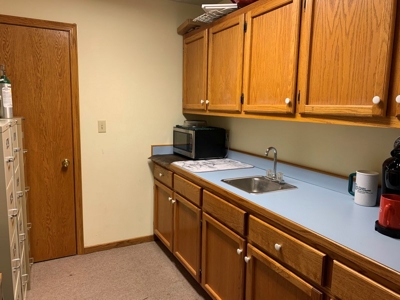 Commercial Property For Sale in Nevada Missouri - image 4