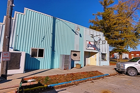Bar and Grill, Grocery and Gas for Sale Pisgah, IA - image 1