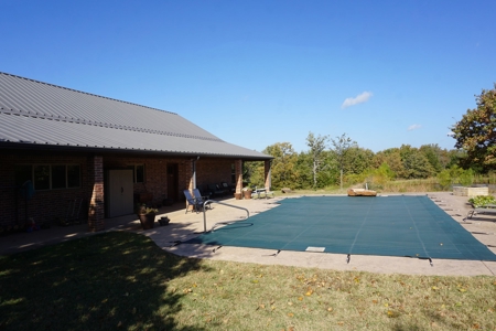 Exceptional Sustainable Family Farm, Central Oklahoma - image 3
